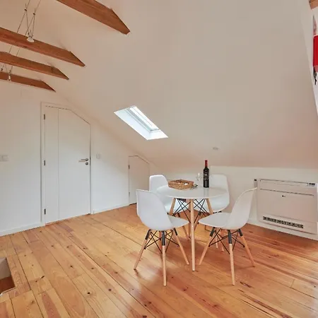 Castleviewattic Apartment Lisbon